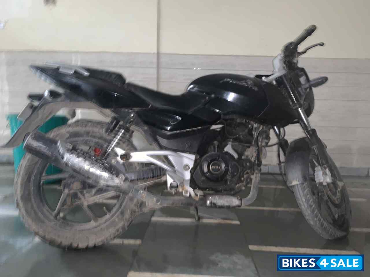 Black Bajaj Pulsar 180 DTSi