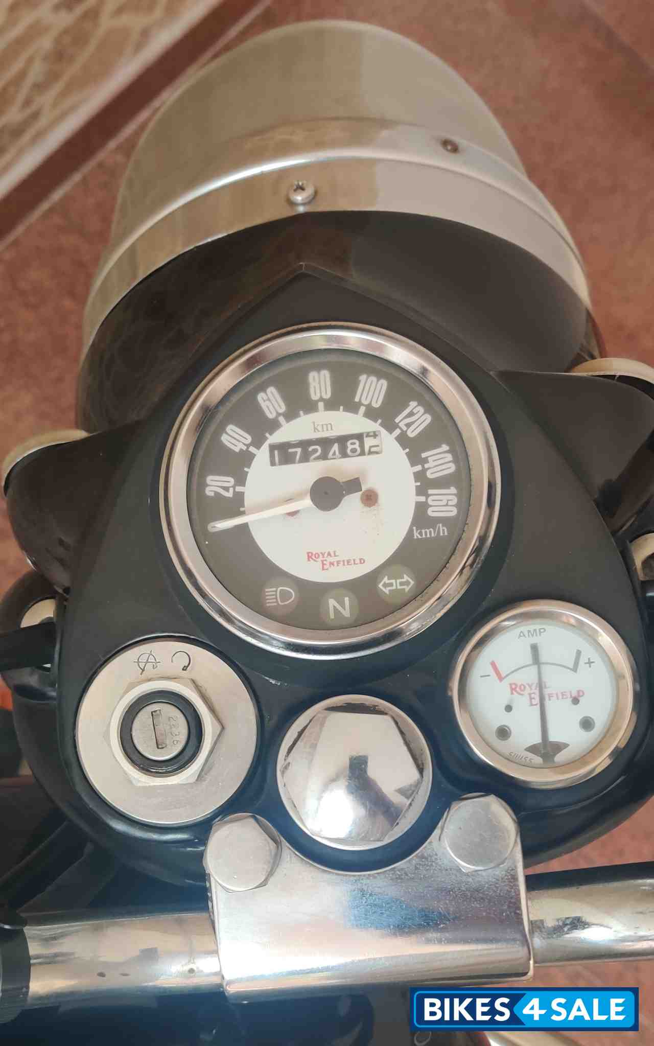 Black Royal Enfield Classic 350 Black Royal Enfield Classic 350