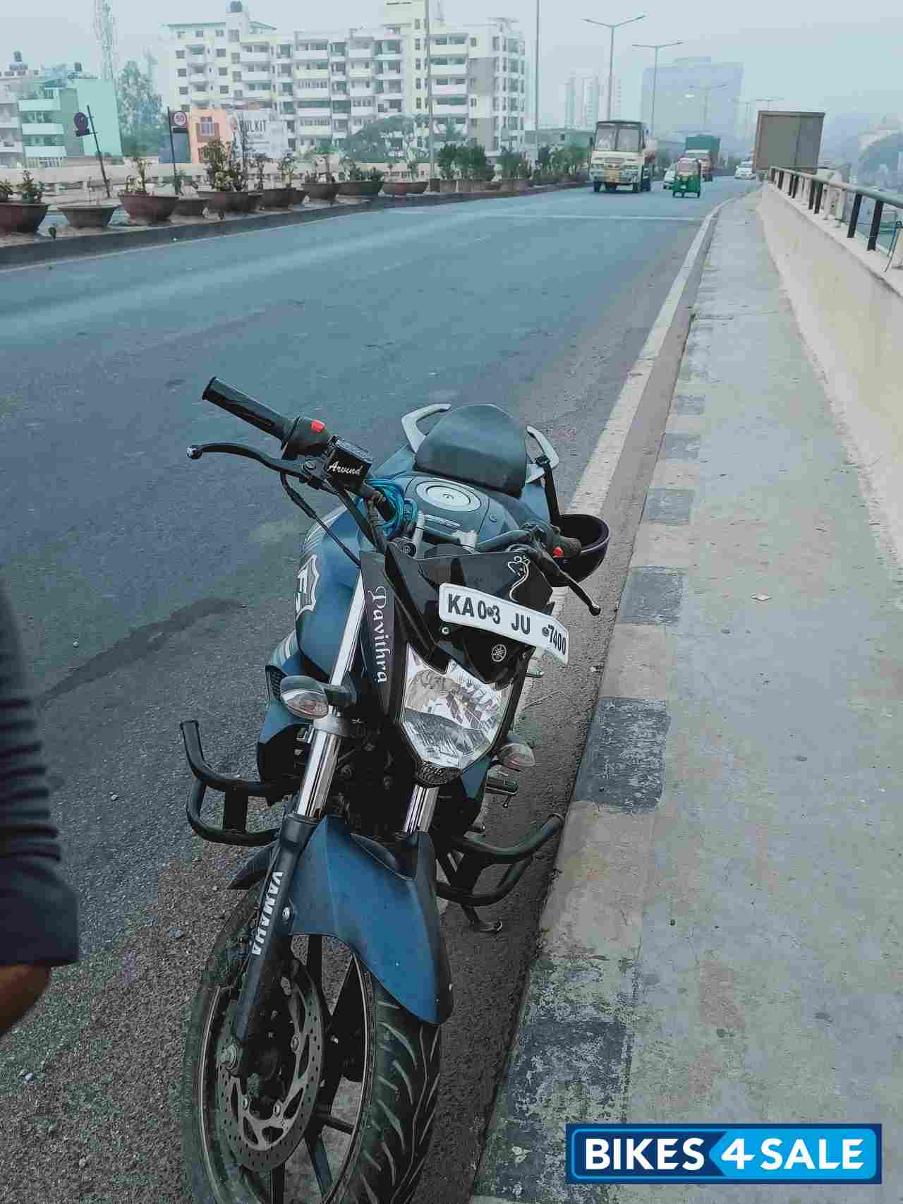 Blue Yamaha FZ-S FI V2