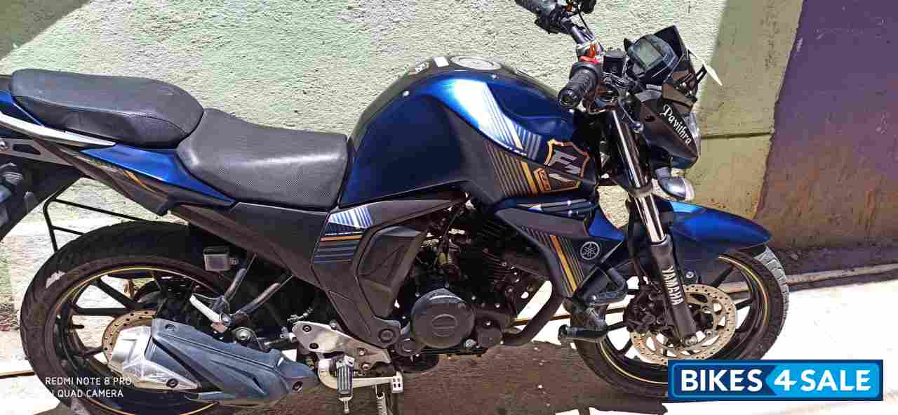 Blue Yamaha FZ-S FI V2