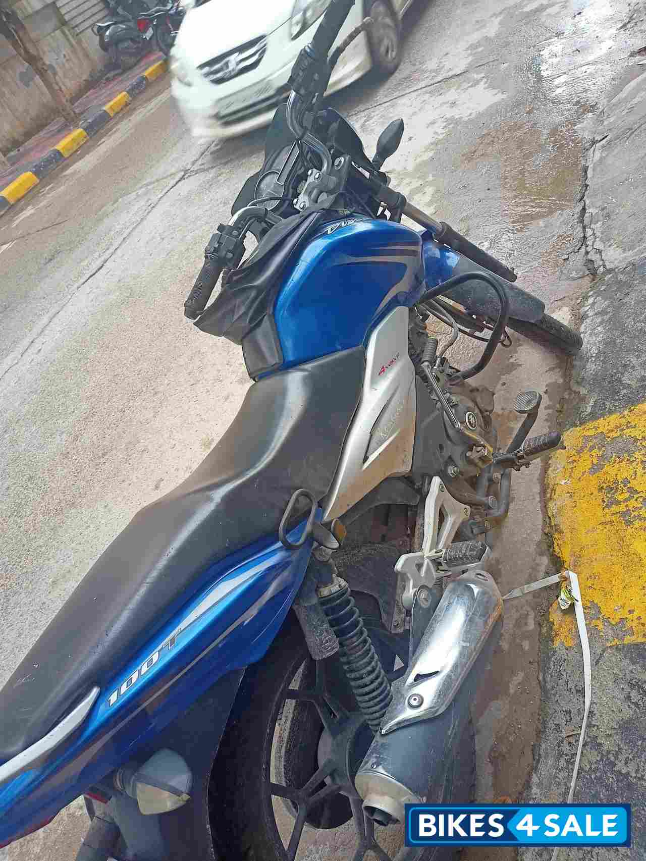 Bajaj Discover 100T