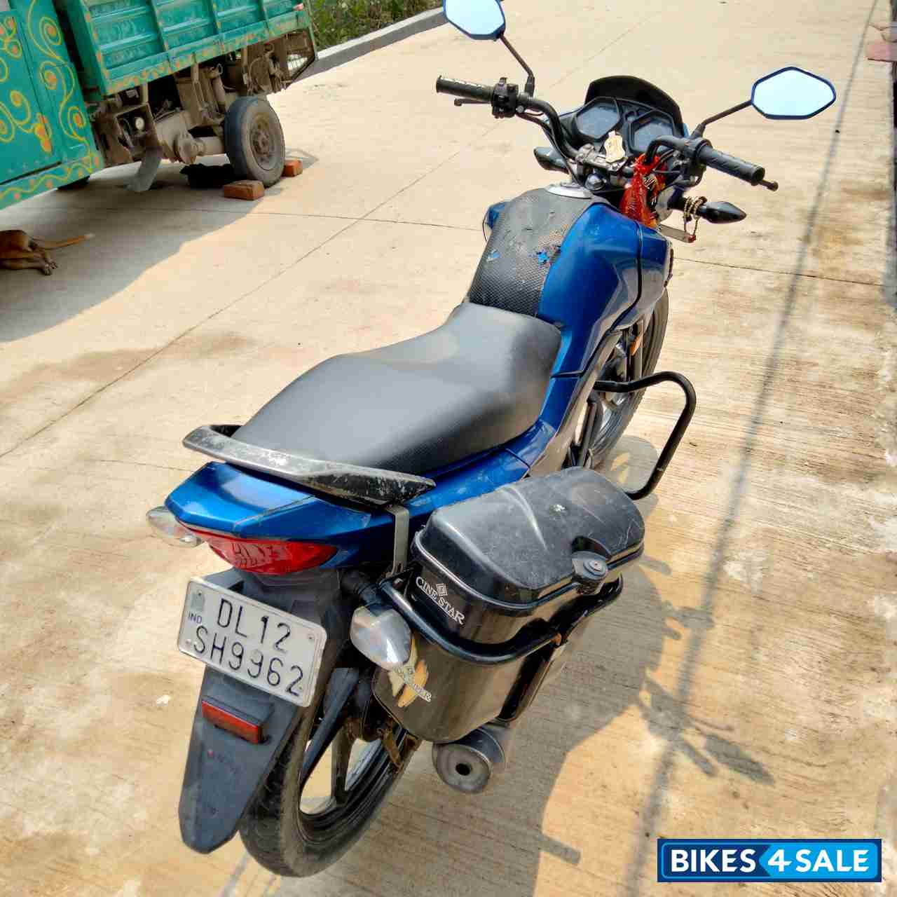 Blue Honda Livo 110