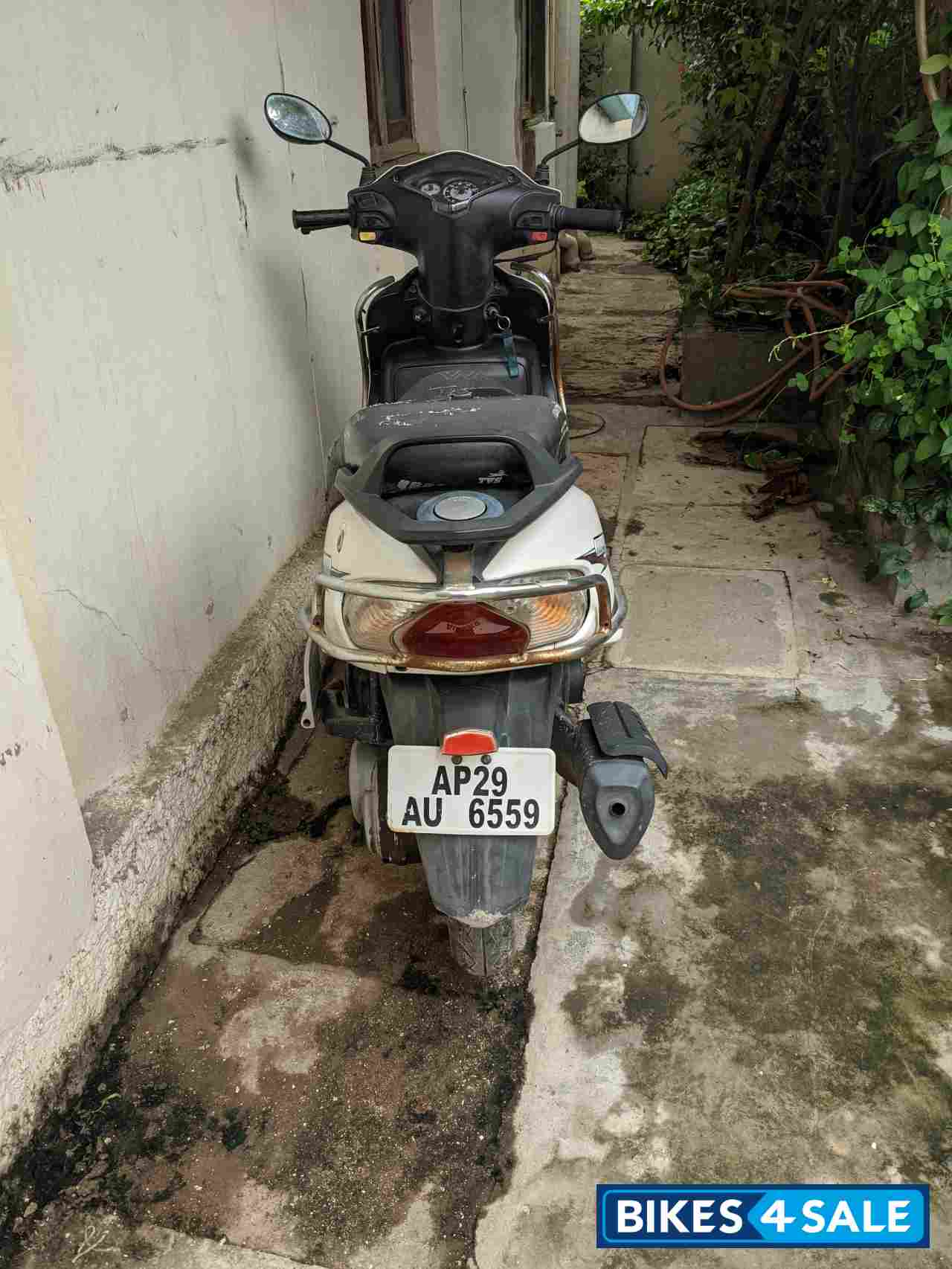 White TVS Wego