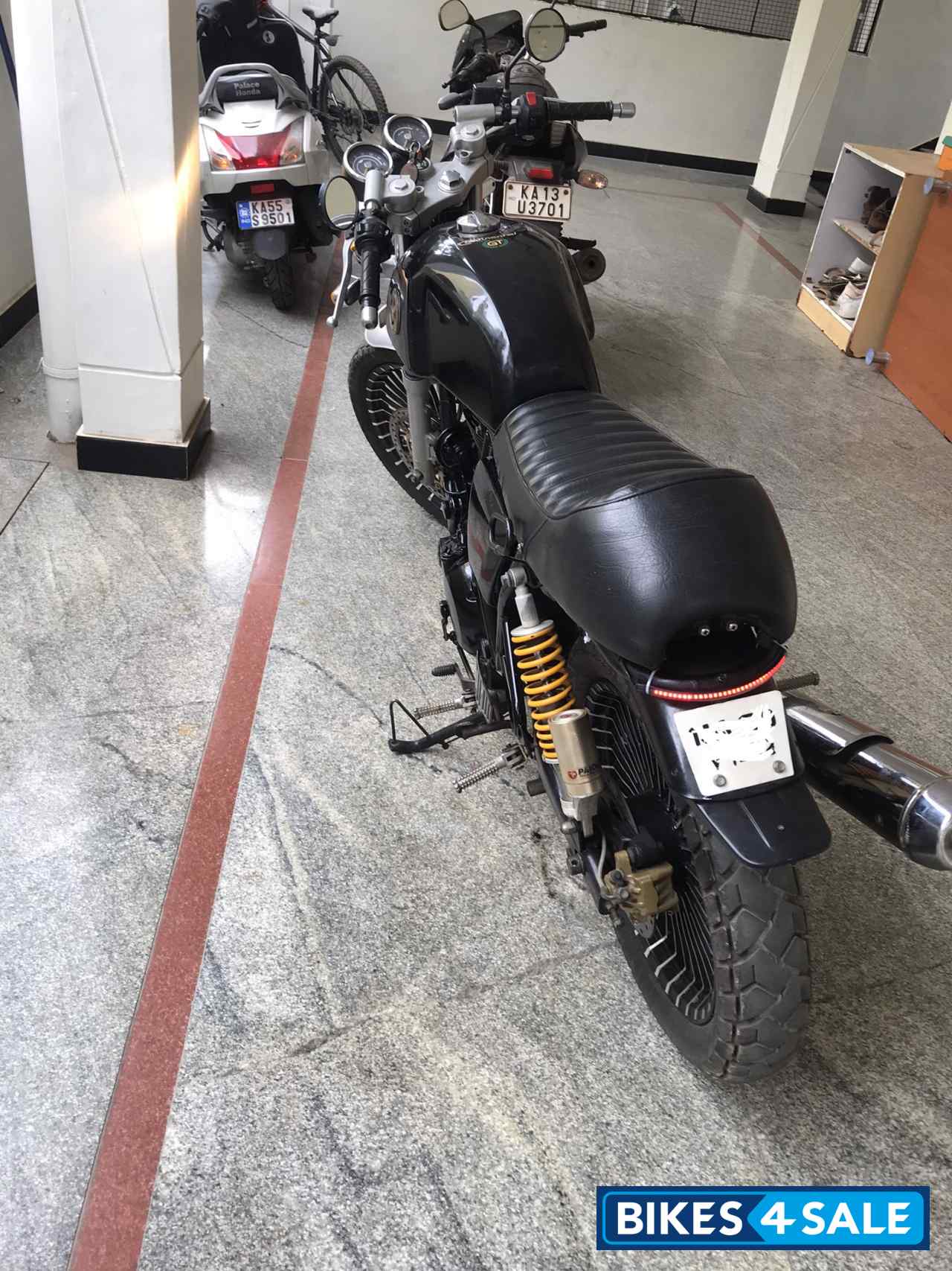 Black Royal Enfield Continental GT 535