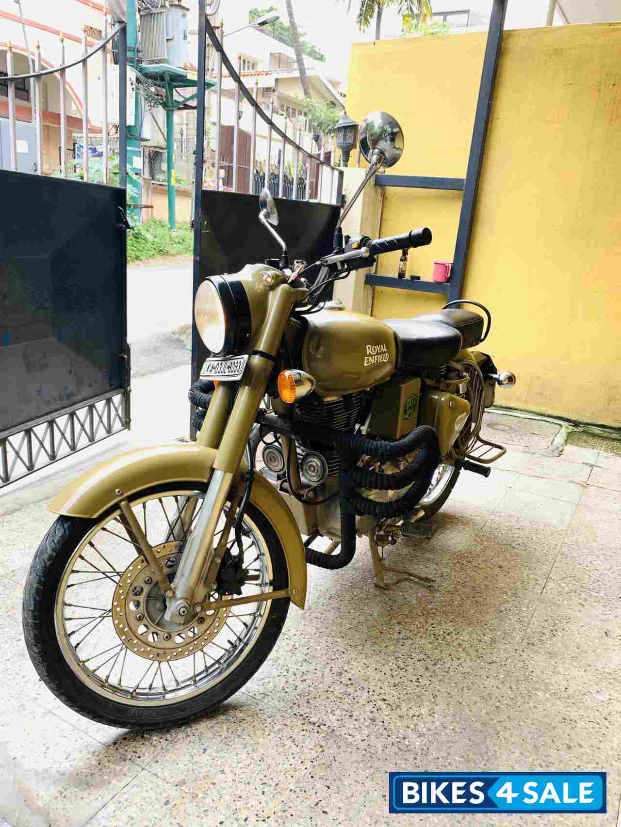 Desert Brown Royal Enfield Classic Desert Storm