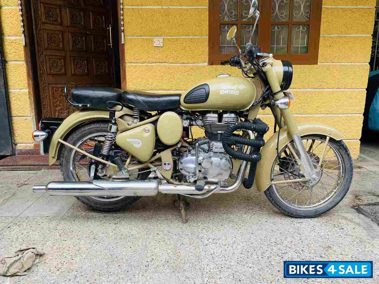 Desert Brown Royal Enfield Classic Desert Storm