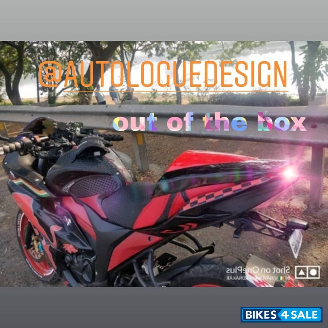 Black Suzuki Gixxer SF Fi