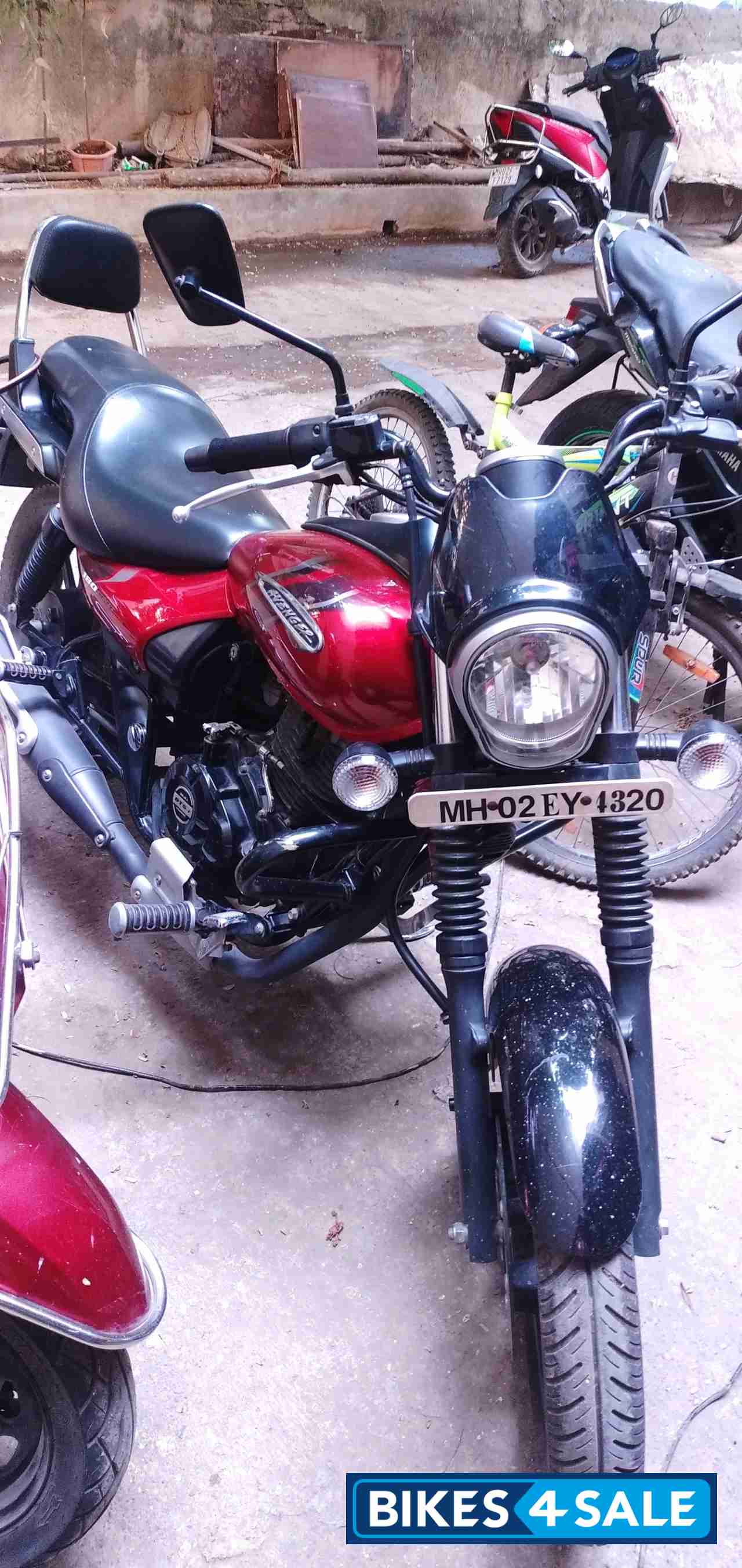Bajaj Avenger Street 180