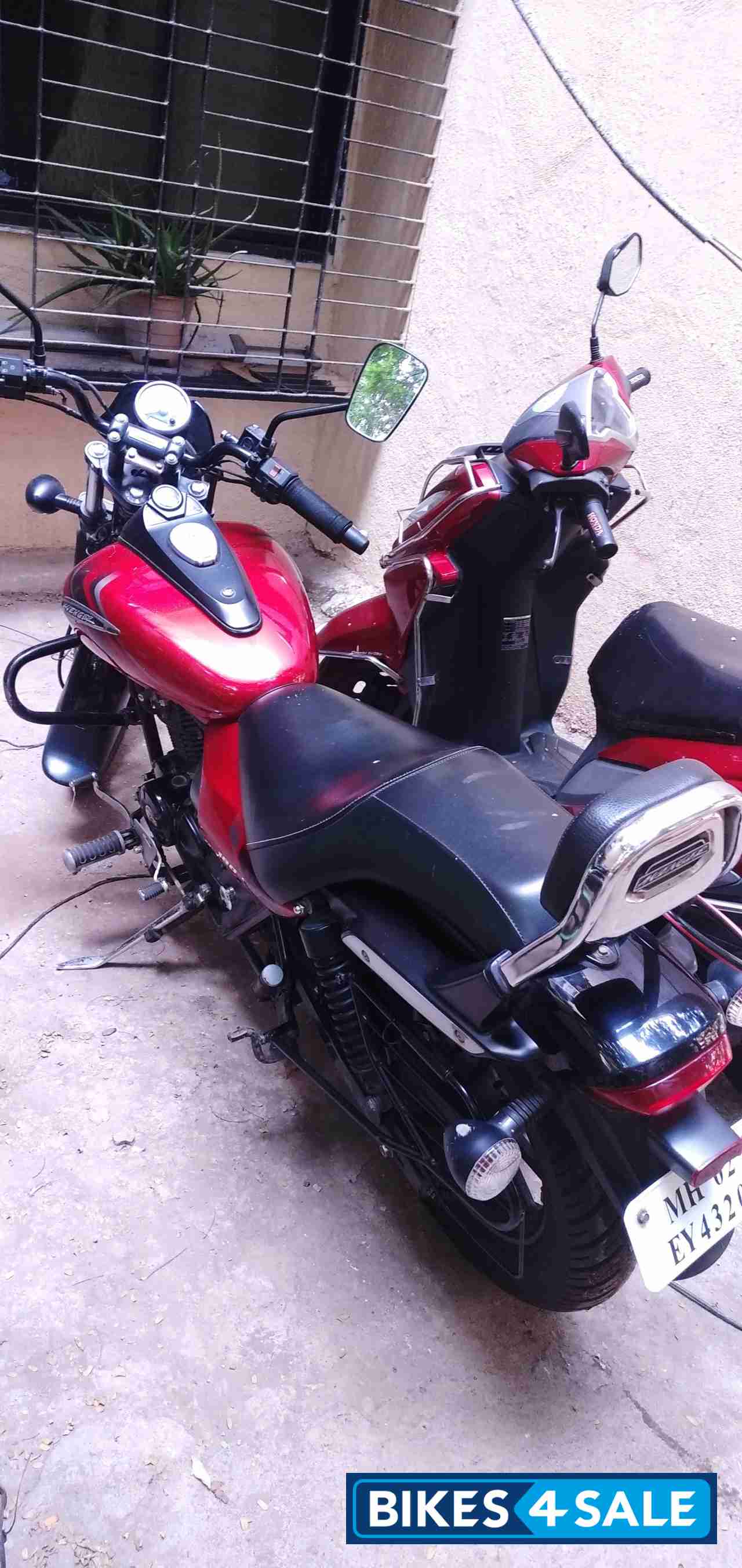 Bajaj Avenger Street 180