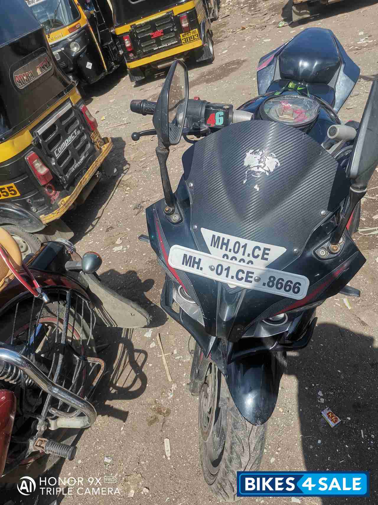 Bajaj Pulsar RS 200 ABS