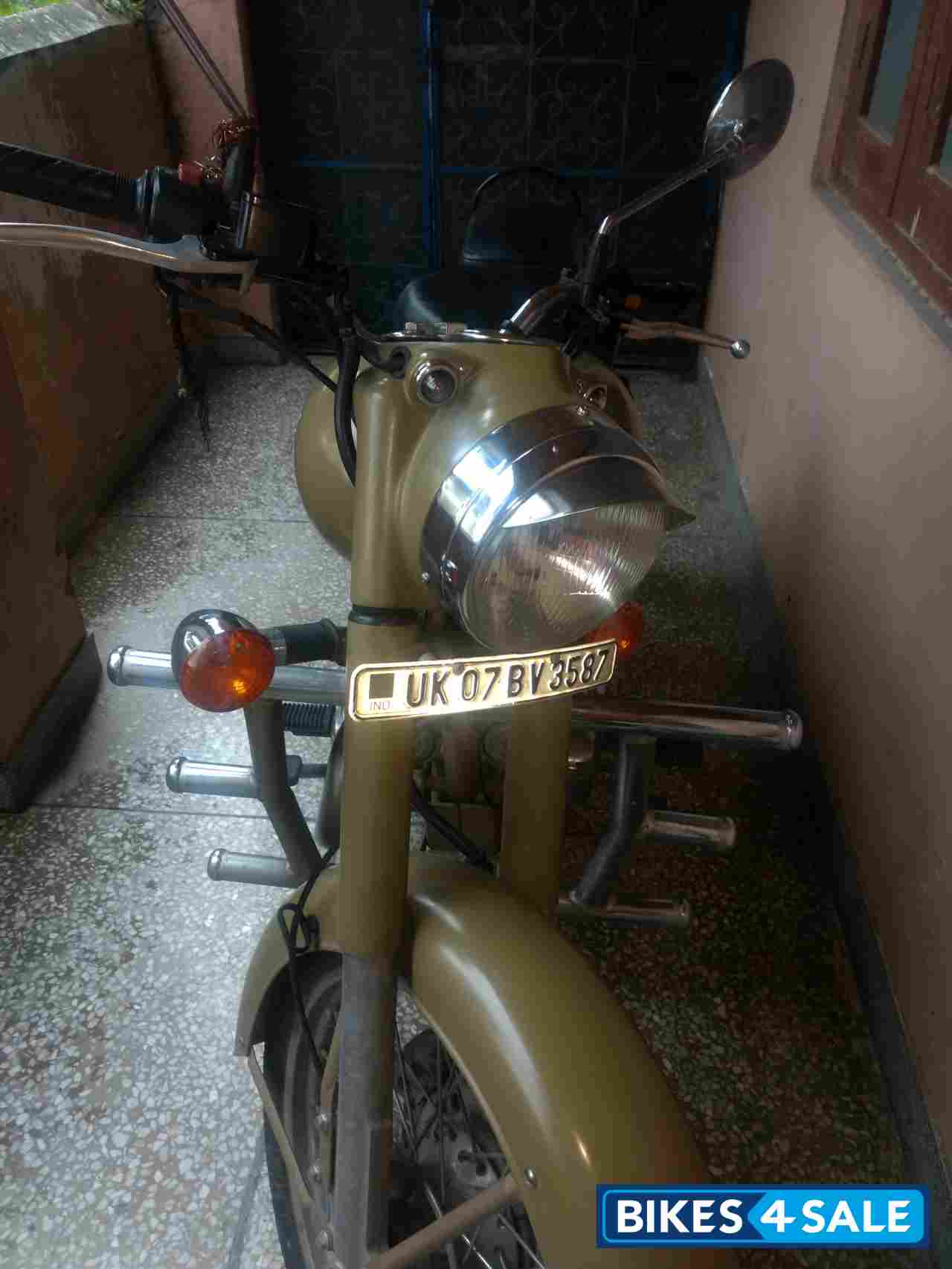 Desert Storm Royal Enfield Classic Desert Storm