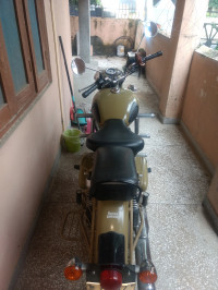 Desert Storm Royal Enfield Classic Desert Storm