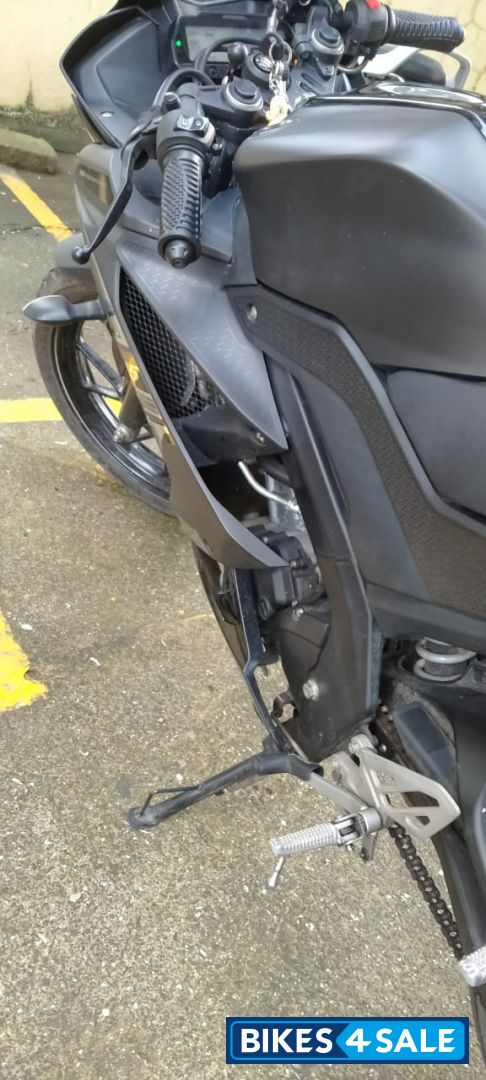 Black Metalic Yamaha YZF R15 V3 BS6