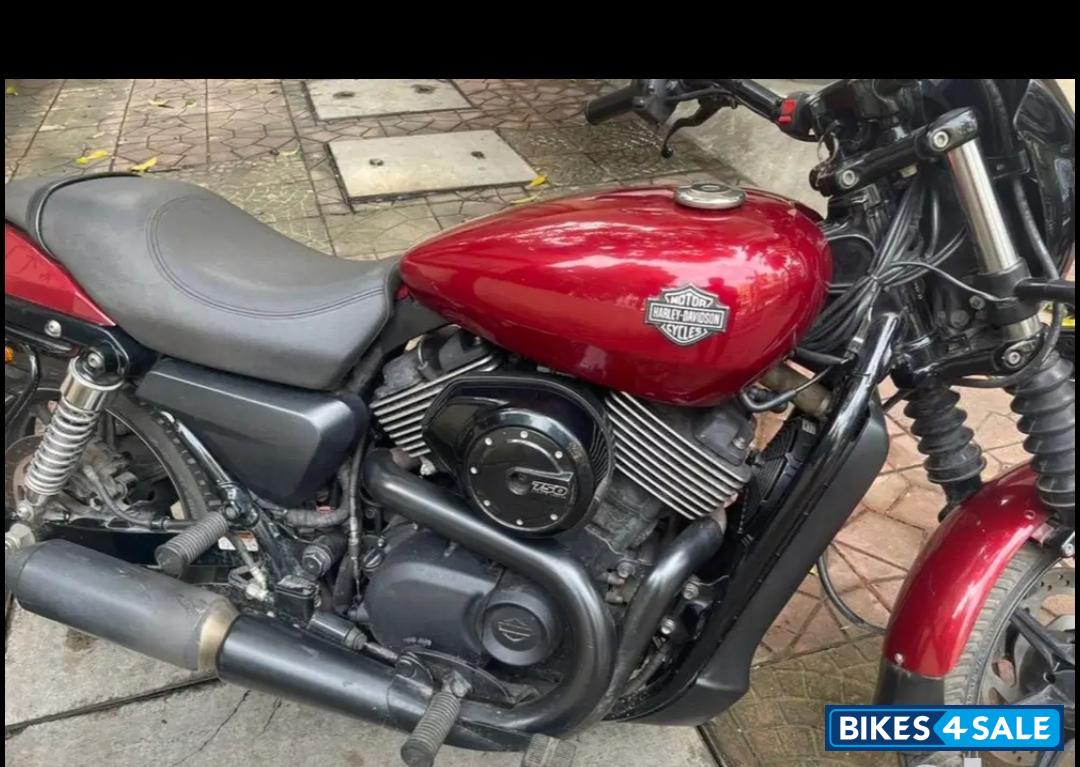 Red Harley Davidson  750XG