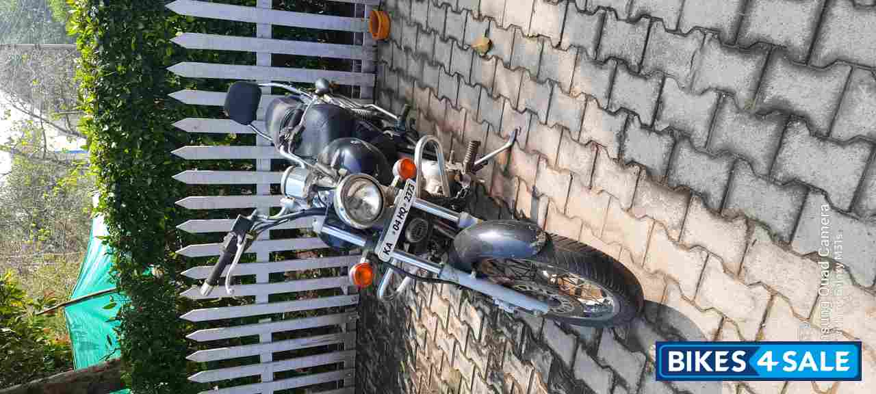 Bajaj Avenger 220 DTS-i