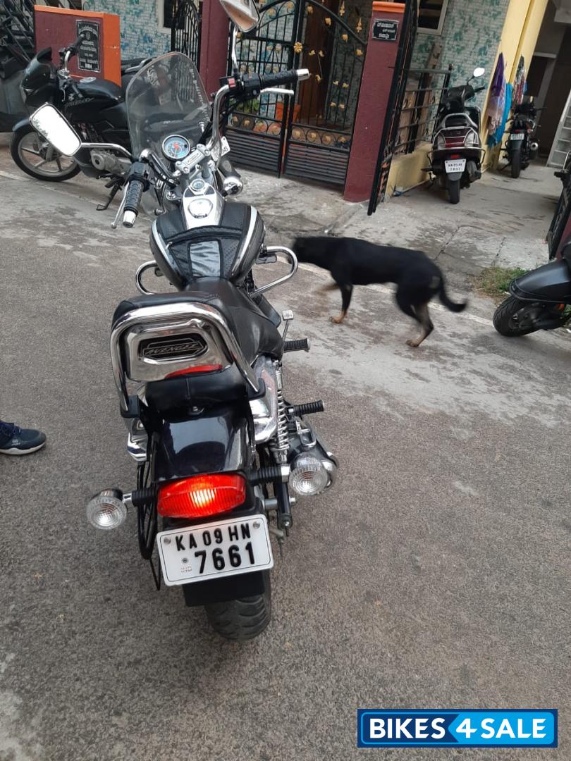 Ebony Black Bajaj Avenger Cruise 220