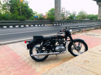 Black Royal Enfield Bullet Standard 350