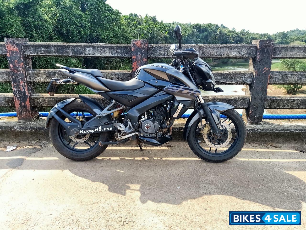Bajaj Pulsar 200 NS