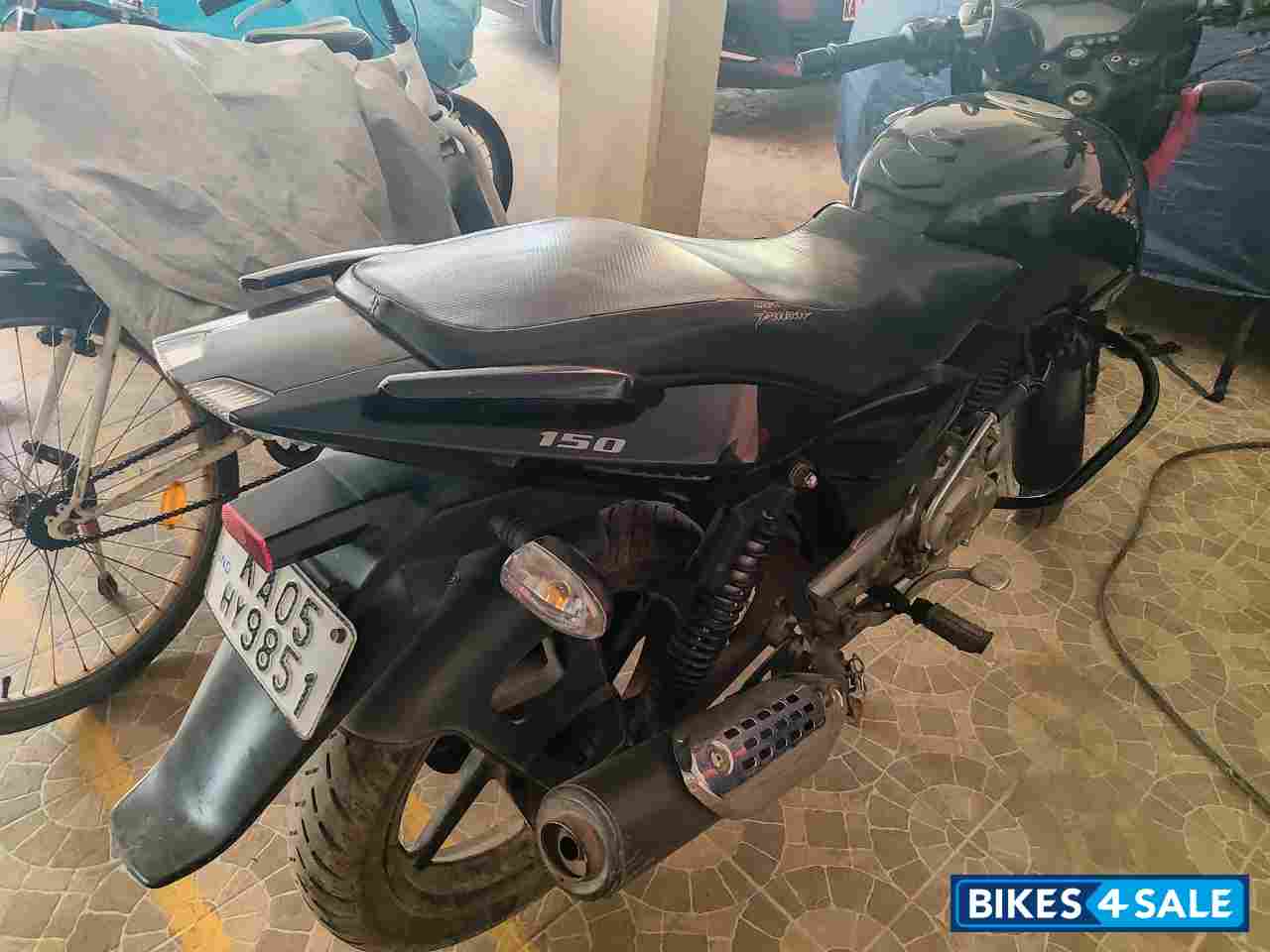 Black Bajaj Pulsar 150 DTSi