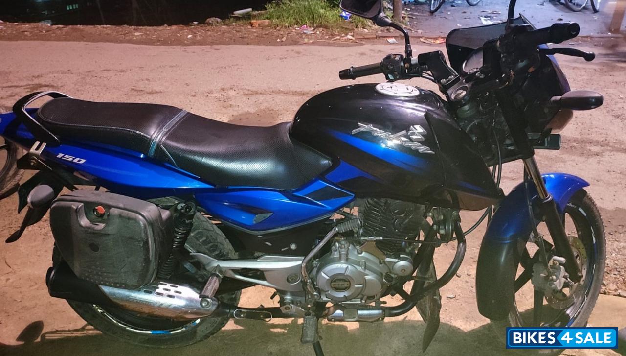 Saffire Blue Bajaj Pulsar 150