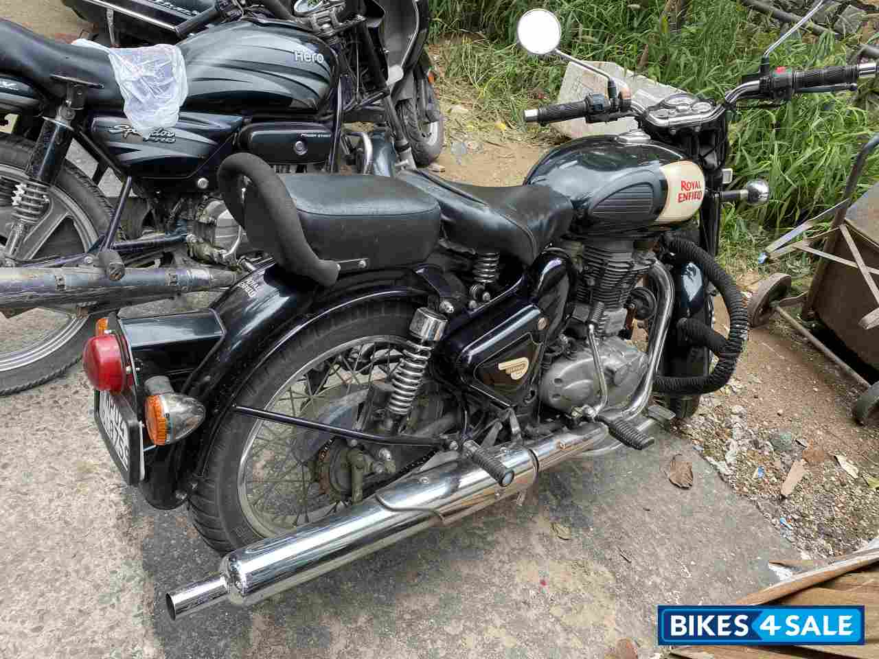 Black Royal Enfield Classic 350 Single Channel BS6 Black Royal Enfield Classic 350 Single Channel BS6