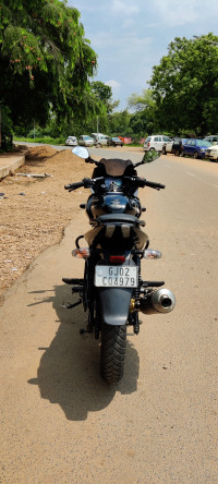 Black Bajaj Pulsar 220F