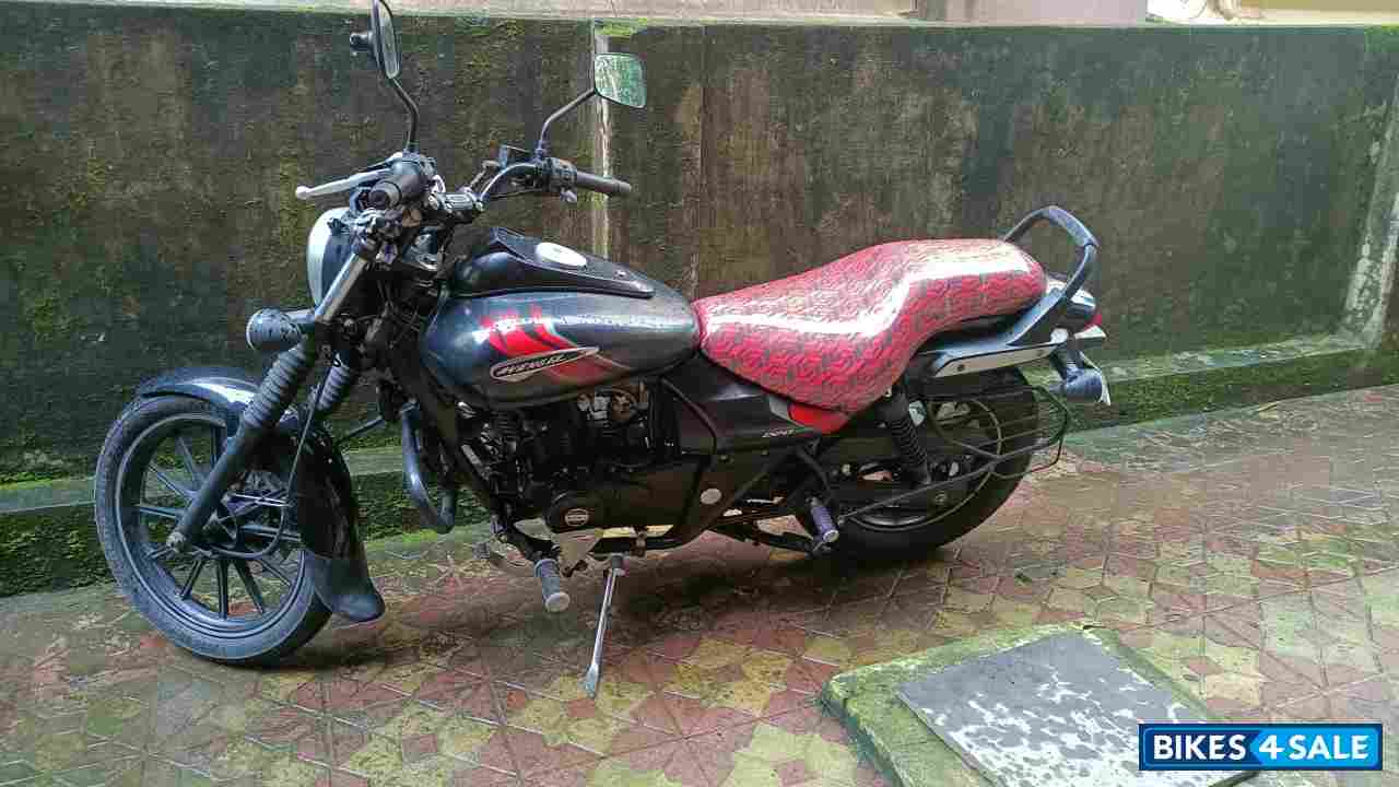 Bajaj Avenger Street 220