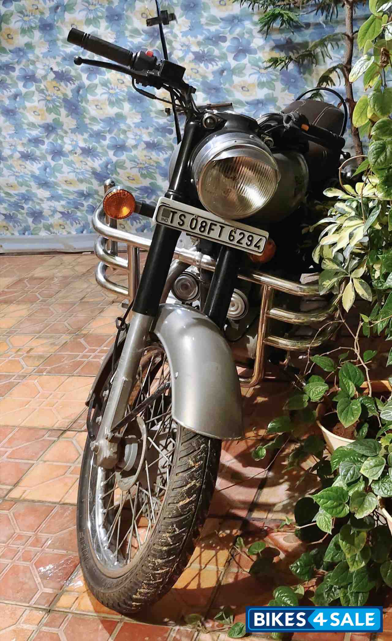 Gunmetal Gray Royal Enfield Classic Gunmetal Grey