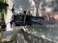 Black Bajaj Avenger Cruise 220