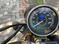 Black Bajaj Avenger Cruise 220