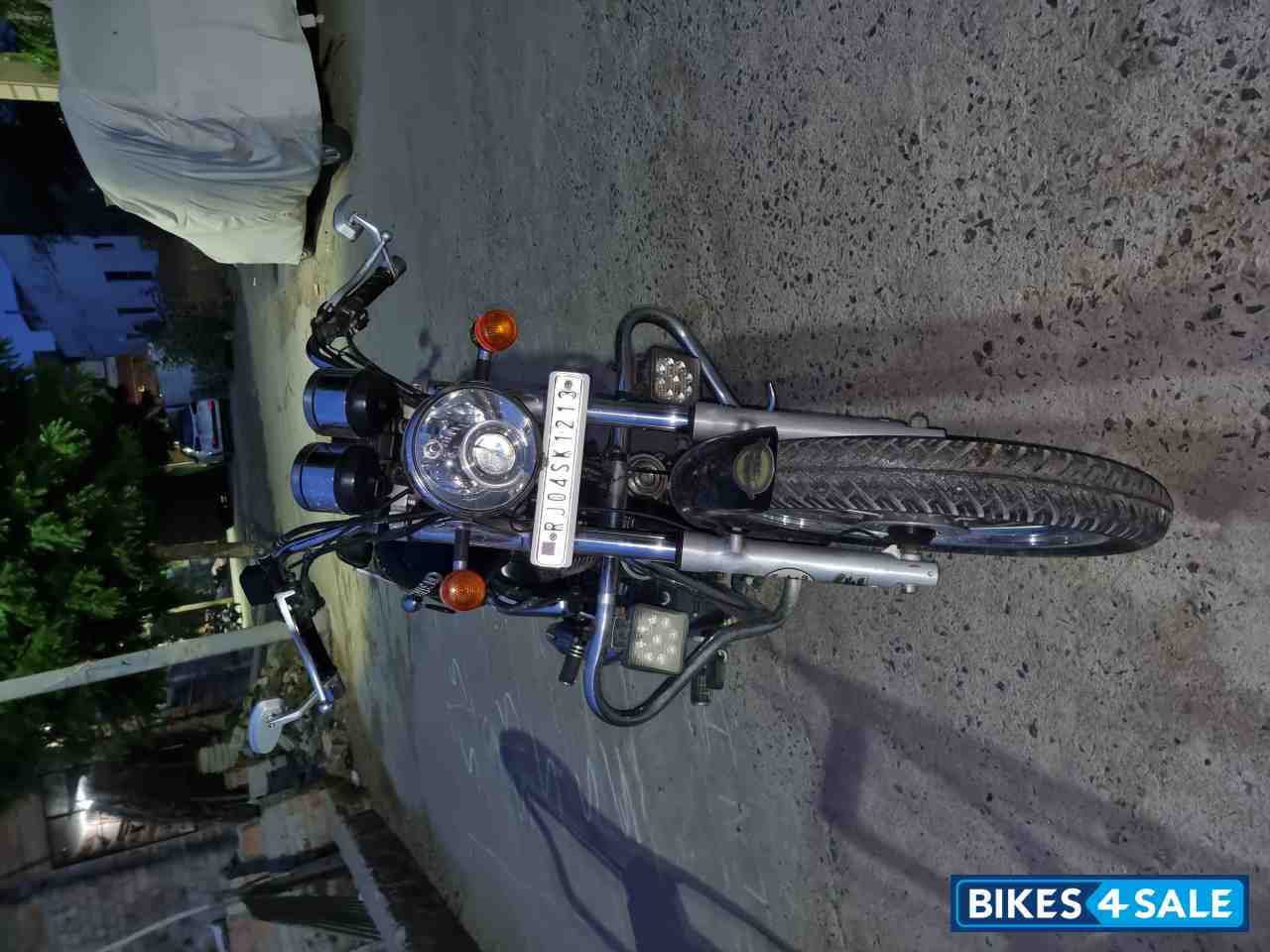 Black Royal Enfield Thunderbird 350 Black Royal Enfield Thunderbird 350