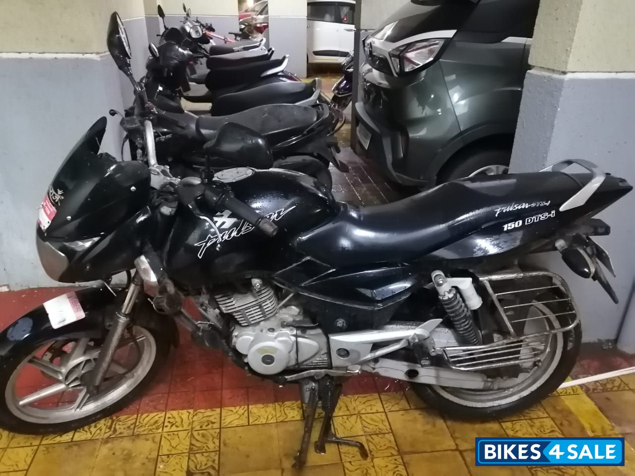 Black Bajaj Pulsar 150 DTSi