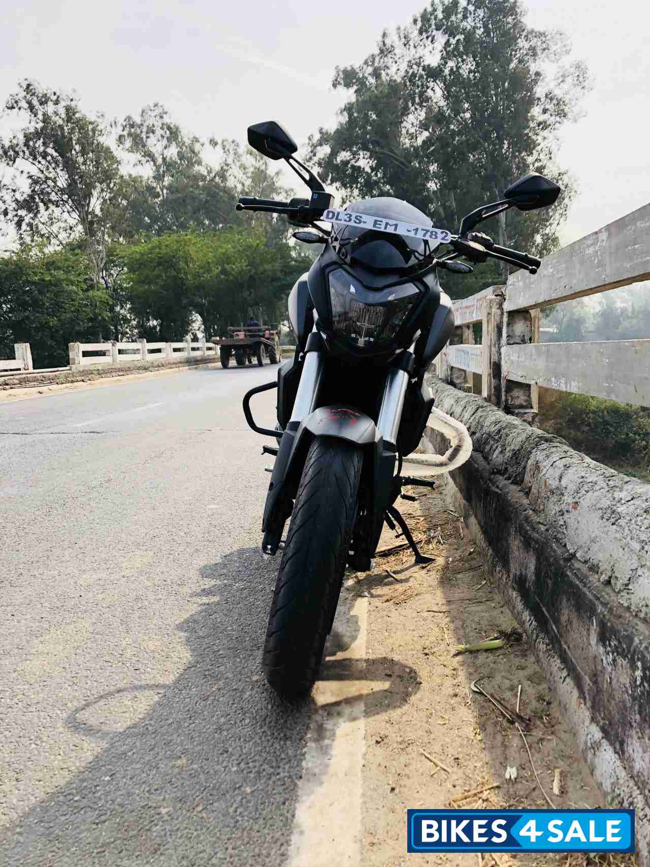Charcoal Black Bajaj Dominar 400 ABS BS6