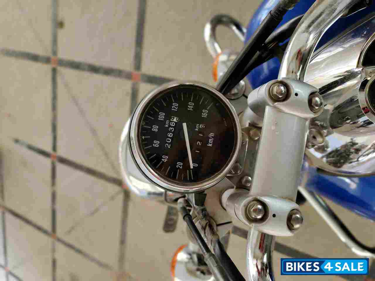 Bajaj Avenger 220 DTS-i Bajaj Avenger 220 DTS-i