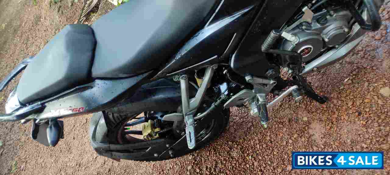 Glossy Grey Bajaj Pulsar NS 160