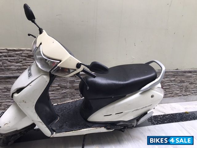 White Honda Activa White Honda Activa