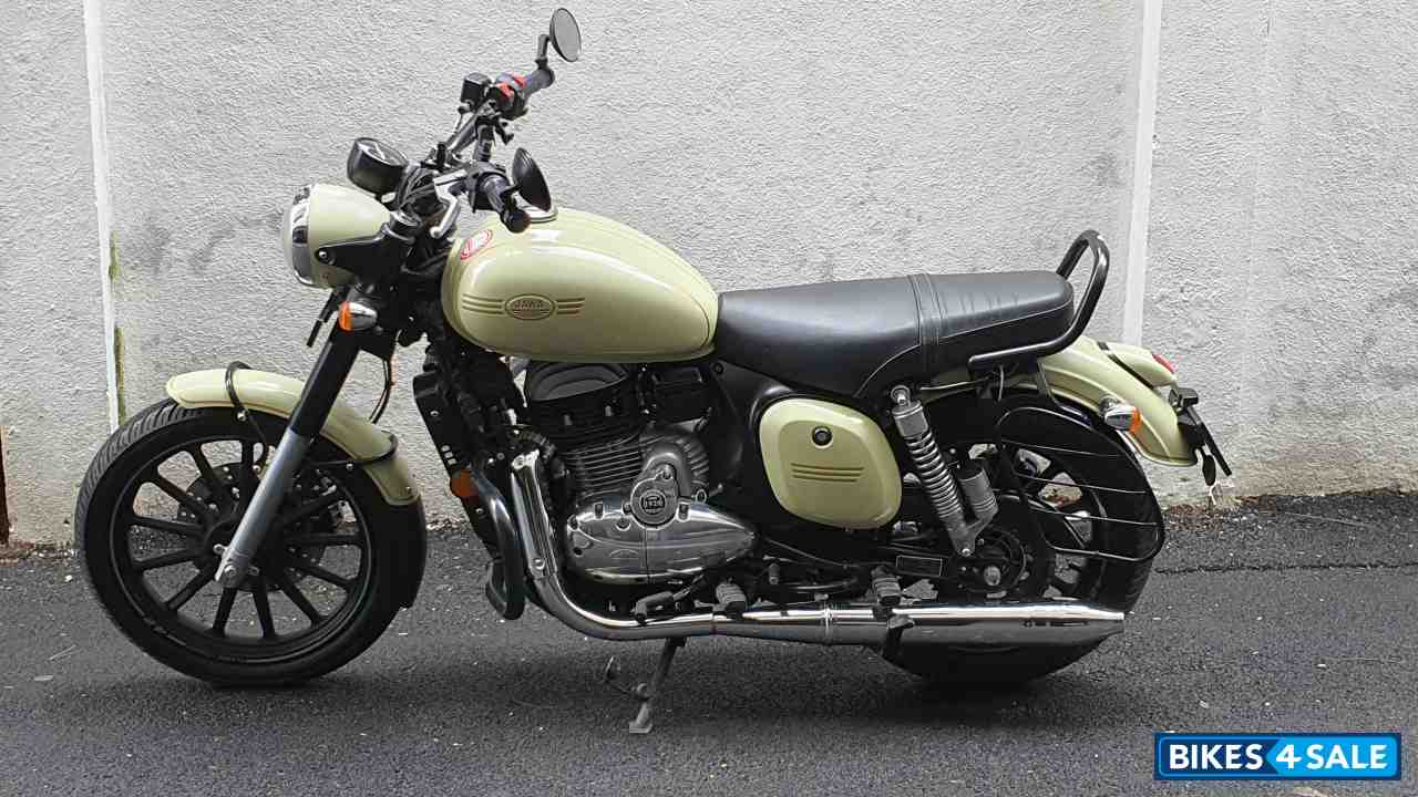 Jawa 42 Dual Channel ABS AllStar Black