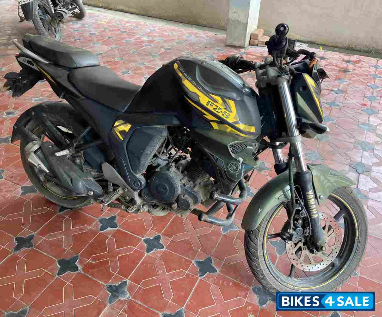 Green Yamaha FZ FI V2