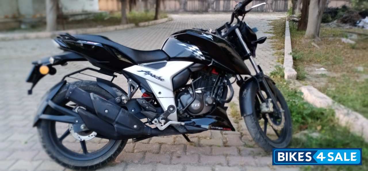 TVS Apache RTR 160 4V