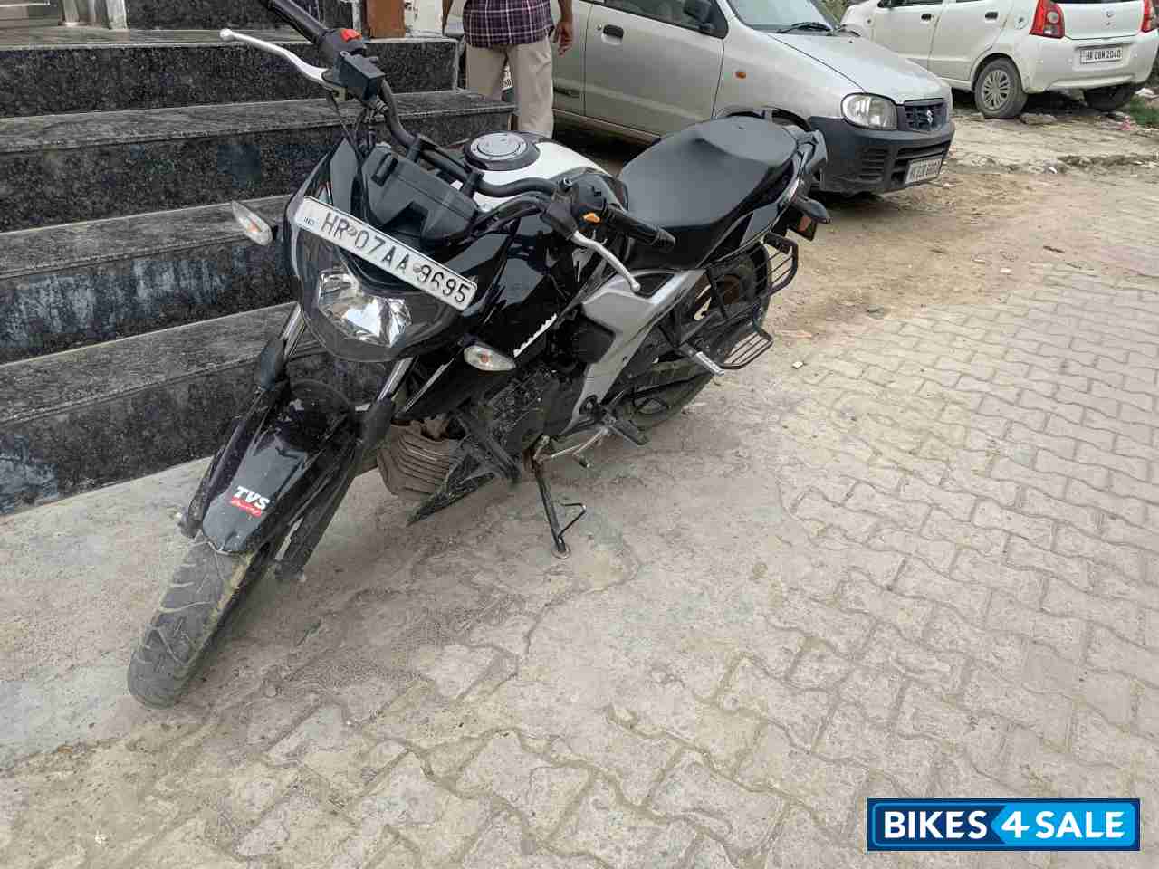 TVS Apache RTR 160 4V