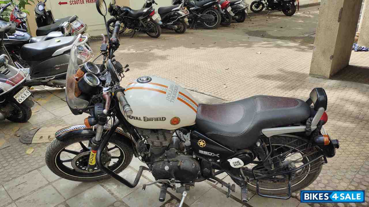 White Royal Enfield Thunderbird X 350