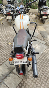 White Royal Enfield Thunderbird X 350