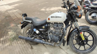 White Royal Enfield Thunderbird X 350