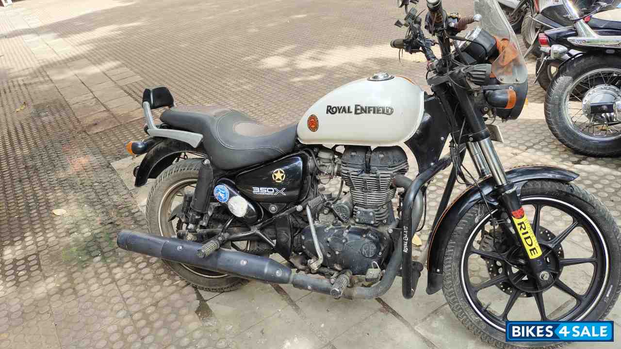 White Royal Enfield Thunderbird X 350
