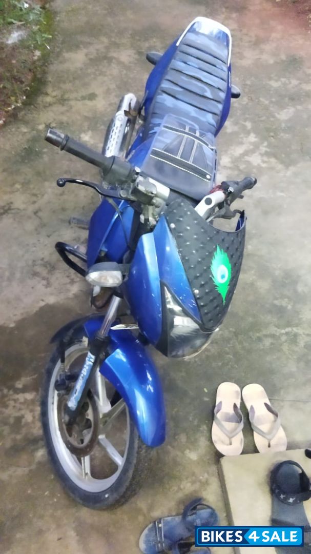 Blue Bajaj Pulsar 150