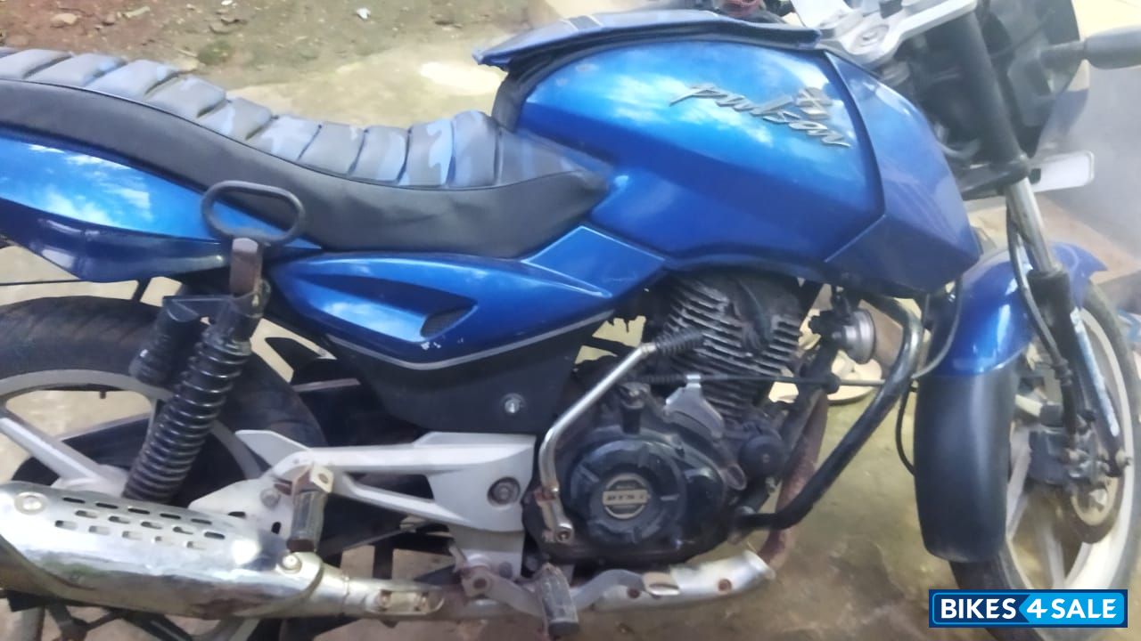 Blue Bajaj Pulsar 150