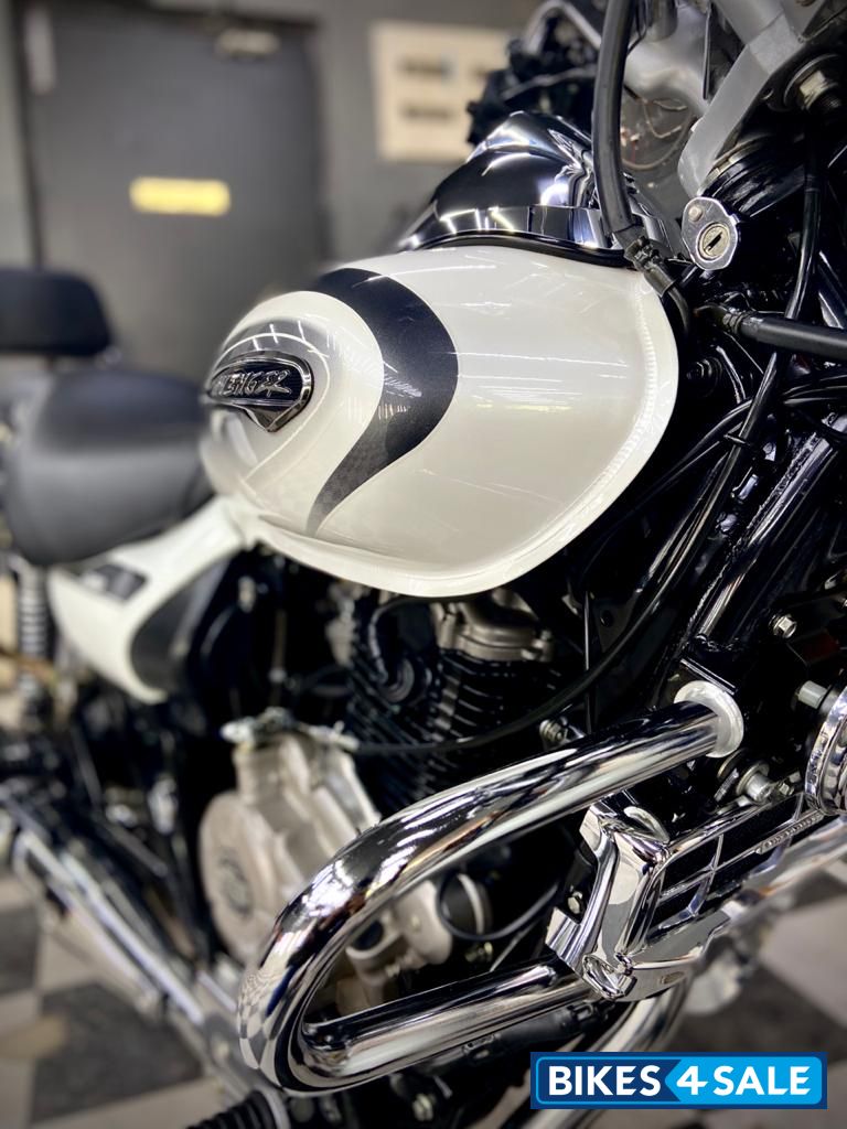 Bajaj Avenger Cruise 220