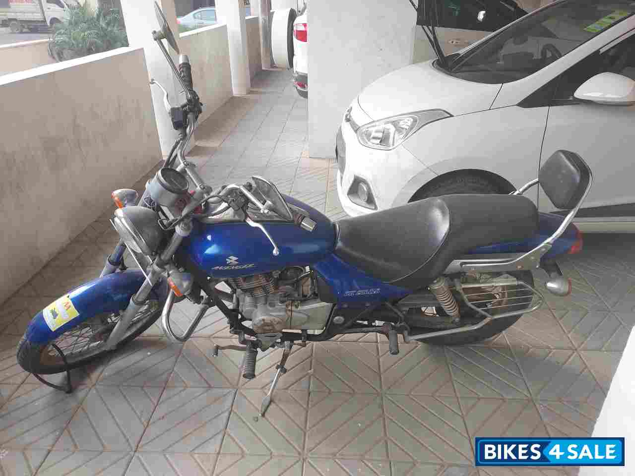 Bajaj Avenger 220 DTS-i