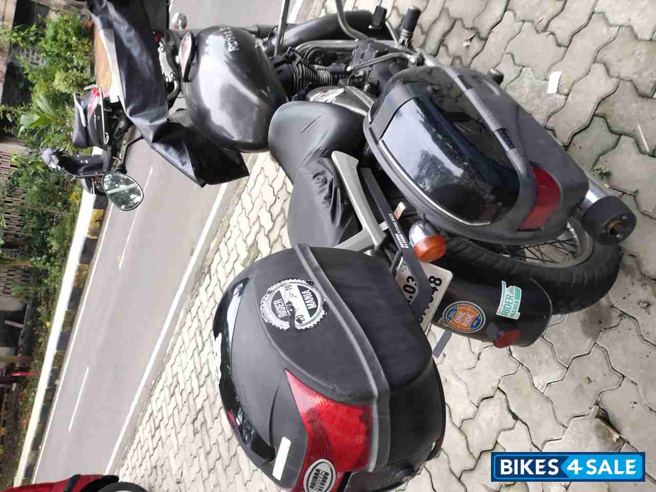 Lightning Royal Enfield Thunderbird 350 Lightning Royal Enfield Thunderbird 350