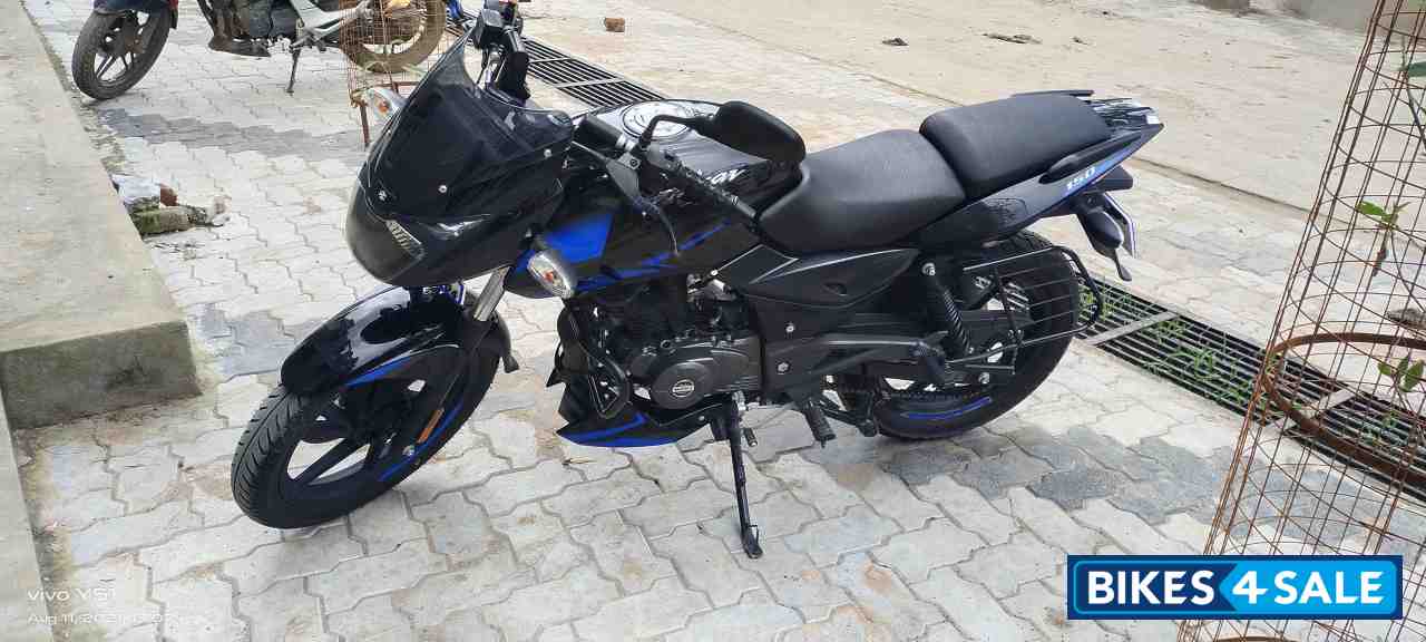 Black Blue Bajaj Pulsar 150 Twin Disc BS6